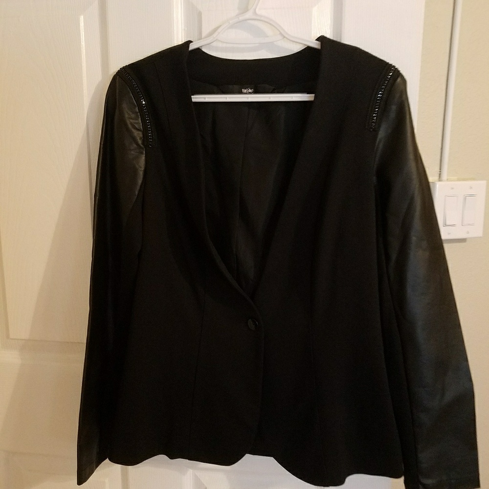 Leather sleeve blazer